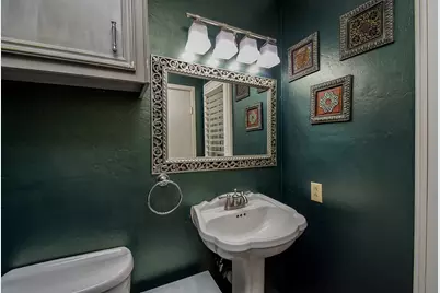 1730 Avenue C #F, El Campo, TX 77437 - Photo 25