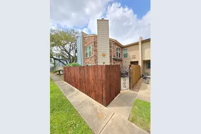 1730 Avenue C #F, El Campo, TX 77437 - Photo 1