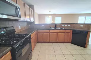 1206 Larks Trace Ln, Houston, TX 77090 - Photo 9