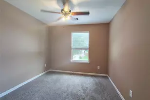 1206 Larks Trace Ln, Houston, TX 77090 - Photo 19