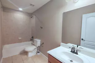 1206 Larks Trace Ln, Houston, TX 77090 - Photo 17