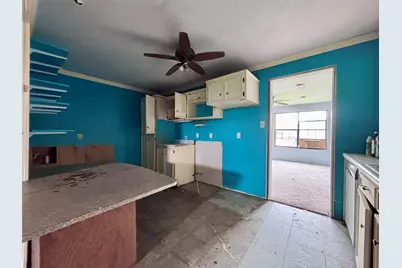 727 W 12th Street, Freeport, TX 77541 - Photo 7