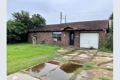 727 W 12th Street, Freeport, TX 77541 - Photo 1