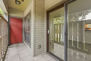 2025 Augusta Dr, Houston, TX 77057 - Photo 25