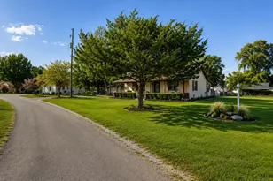 211 Cedar Crst St, Coldspring, TX 77331 - Photo 5