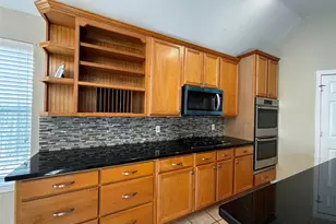 2726 Martinec Dr, Pearland, TX 77584 - Photo 11