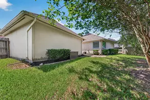 2726 Martinec Dr, Pearland, TX 77584 - Photo 25