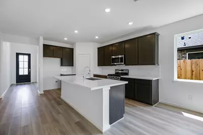 1123 Buffalo Run, Tomball, TX 77375 - Photo 3