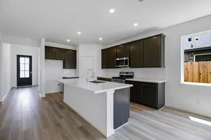 1123 Buffalo Run, Tomball, TX 77375 - Photo 3