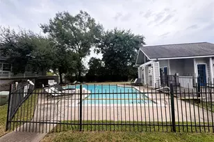 111 Dunbar Estates Dr, Friendswood, TX 77546 - Photo 31