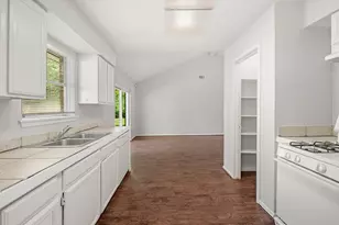 5411 Lorraine Dr, Baytown, TX 77521 - Photo 3