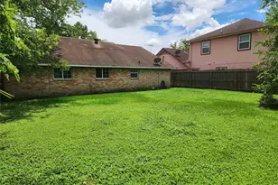 4518 Oak Shadows Dr, Houston, TX 77091 - Photo 15