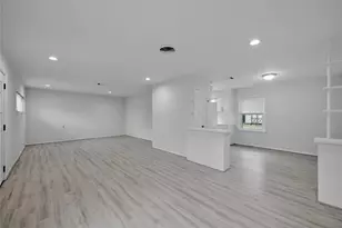 5014 Viking Dr, Houston, TX 77092 - Photo 5