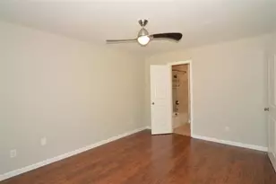 3300 Pebblebrook Dr, Seabrook, TX 77586 - Photo 9