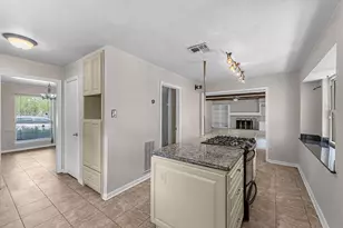 11319 Briar Forest Dr, Houston, TX 77077 - Photo 7