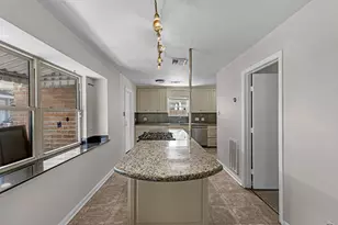 11319 Briar Forest Dr, Houston, TX 77077 - Photo 5