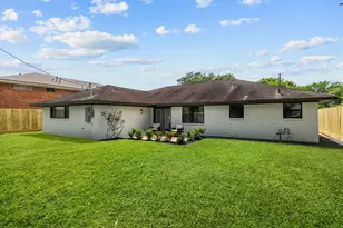 8713 Timberside Dr, Houston, TX 77025 - Photo 29