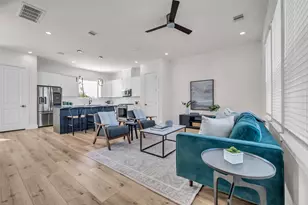 724 E 33rd St, Houston, TX 77022 - Photo 9