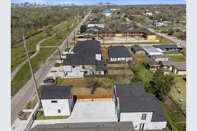 9019 Comal Street #B, Houston, TX 77051 - Photo 11