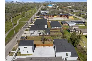 9019 Comal St, Houston, TX 77051 - Photo 11