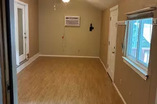 603 Hudgins St, Smithville, TX 78957 - Photo 13