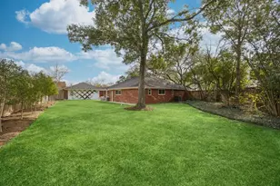 8106 Beverly Hill St, Houston, TX 77063 - Photo 23