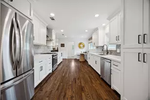 8106 Beverly Hill St, Houston, TX 77063 - Photo 11