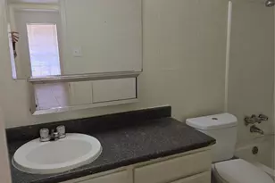 830 Victoria Dr, Houston, TX 77022 - Photo 13