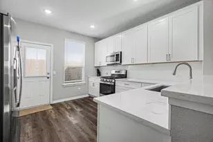 10227 Cleartide Ln, Houston, TX 77034 - Photo 7