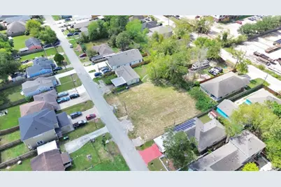 8222 Cannon Street, Houston, TX 77051 - Photo 11