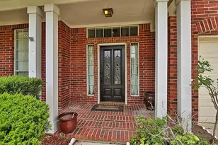 1923 Wellsley Ct, Sugar Land, TX 77498 - Photo 3