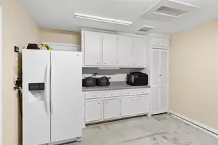 2402 Holly St, Liberty, TX 77575 - Photo 33