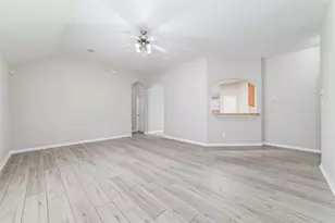 13206 Rustic Garden Dr, Houston, TX 77083 - Photo 5