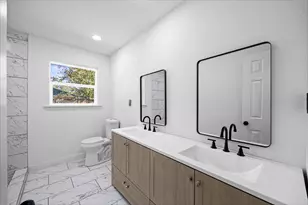 10438 Caxton St, Houston, TX 77016 - Photo 13