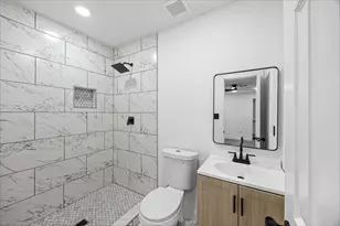 10438 Caxton St, Houston, TX 77016 - Photo 9
