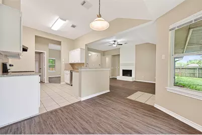 11655 Lakeview Manor Drive, Willis, TX 77318 - Photo 13