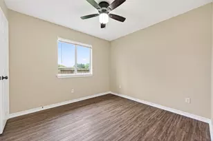 11655 Lakeview Manor Dr, Willis, TX 77318 - Photo 37