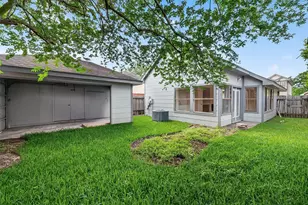 13825 Purplemartin St, Houston, TX 77083 - Photo 31