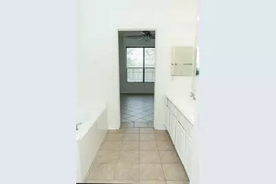 12914 Pinehall Lane, Houston, TX 77044 - Photo 13