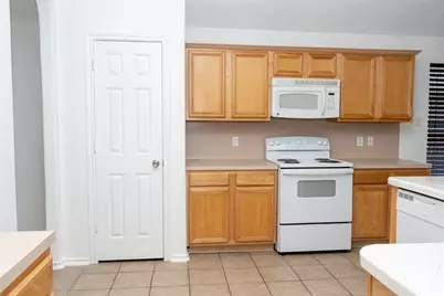12914 Pinehall Lane, Houston, TX 77044 - Photo 3