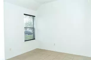 12914 Pinehall Ln, Houston, TX 77044 - Photo 11