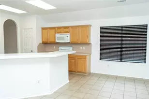 12914 Pinehall Ln, Houston, TX 77044 - Photo 5
