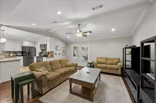 5802 Belrose Dr, Houston, TX 77035 - Photo 17