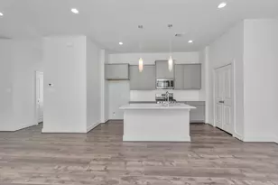 2011 E Bauer Dr, Houston, TX 77080 - Photo 13