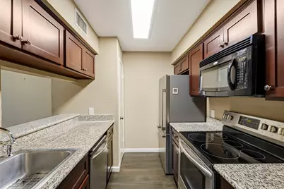 6111 Beverly Hill Street #28, Houston, TX 77057 - Photo 9
