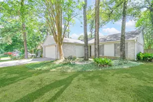 26 S White Pebble Ct, The Woodlands, TX 77380 - Photo 1