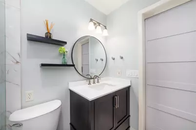 26 S White Pebble Court, The Woodlands, TX 77380 - Photo 15