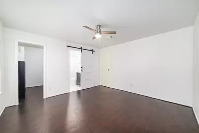 26 S White Pebble Court, The Woodlands, TX 77380 - Photo 13