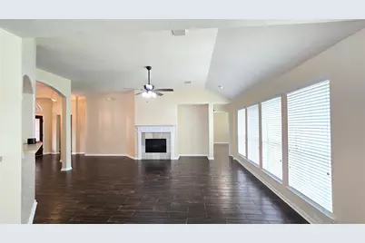 2014 Pinecreek Pass Lane, Katy, TX 77449 - Photo 7