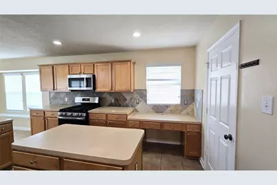 2014 Pinecreek Pass Lane, Katy, TX 77449 - Photo 11